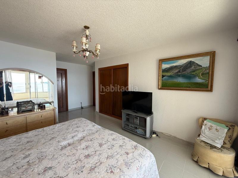 Foto c85bf624-61ff-41fe-b75d-7dfc3e7ec4b9. Piso  en primera línea de levante en Playa Levante Benidorm