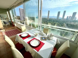 Appartamento in Via Parque. Piso de 2 dorm. en urbanización moderna en vía parque playa de p