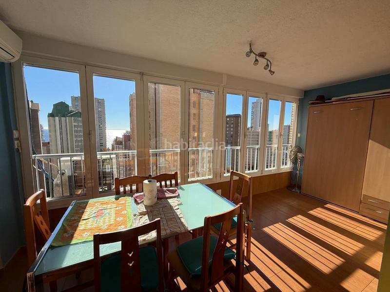 Foto 08d79bc7-f6d1-4a34-bf5c-ea8f7cbd7610. Piccolo appartamento con parcheggio piscina in Playa Levante Benidorm