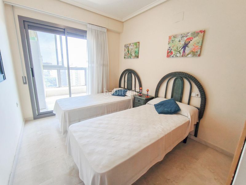Foto 8deec105-7321-4d93-b63a-ba4eec99d989. Apartament amb aparcament piscina a Levante Alto Benidorm