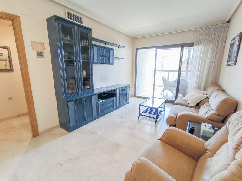Foto a757a6b6-6c62-4a1e-8329-bc46868d3395. Apartament amb aparcament piscina a Levante Alto Benidorm