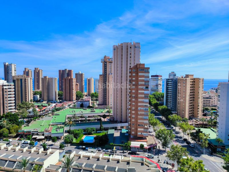 Foto a9c6d249-69d5-4de3-add4-8f81887aa9a5. Apartament amb aparcament piscina a Levante Alto Benidorm