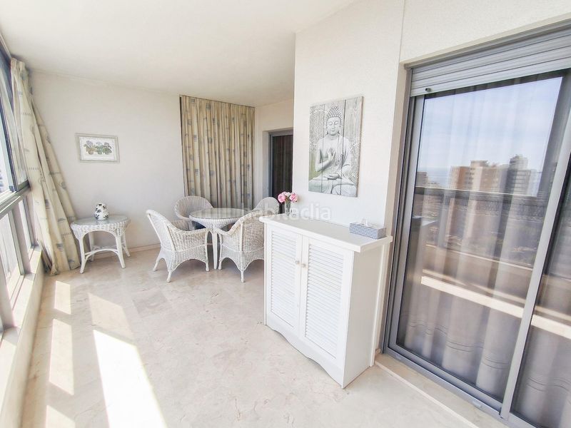 Foto cd133541-300d-4ee7-be58-7cc58438a110. Apartament amb aparcament piscina a Levante Alto Benidorm