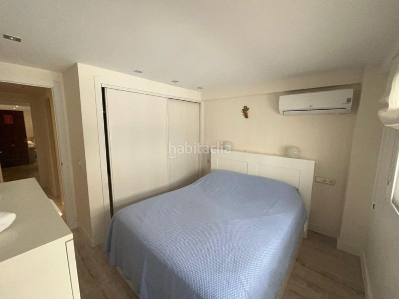 Foto c4c64aad-c7ea-4964-a37b-f23bf3b576ee. Apartament amb aparcament piscina a Playa Levante Benidorm
