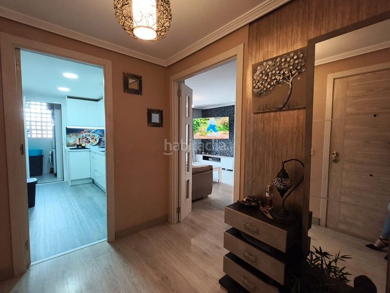Foto bd29083e-02a3-451c-bcf2-bd1867e588a8. Apartament amb aparcament a Playa Poniente Benidorm