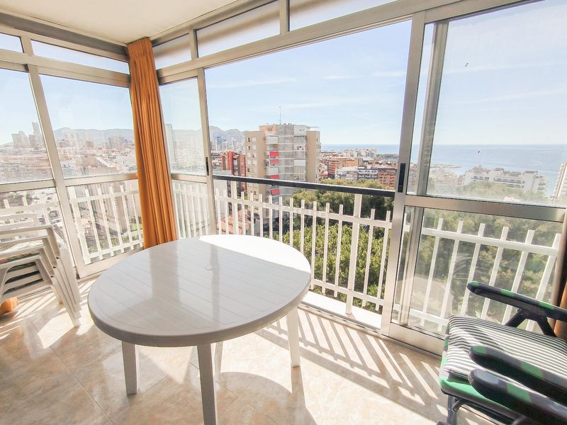 Foto 29676840-4025-49c0-b47a-e3abb2fe2612. Pis amb aparcament piscina a Playa Poniente Benidorm