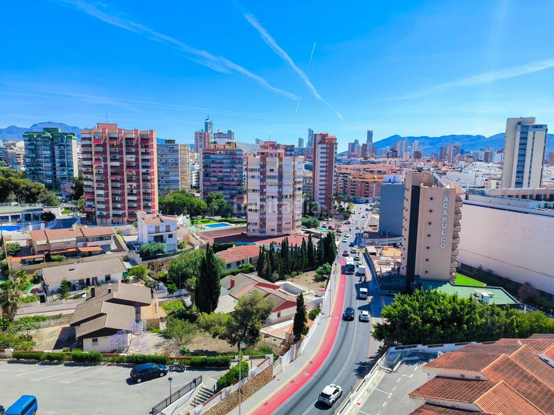 Foto 69b6c54e-3848-4981-89ec-2ba8d50f6bbb. Pis amb aparcament piscina a Playa Poniente Benidorm