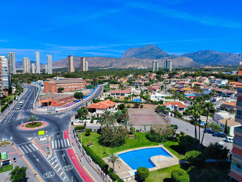 Foto b6dabea8-f959-4a5b-8c9a-d5cb9a07178a. Pis amb aparcament piscina a Playa Poniente Benidorm