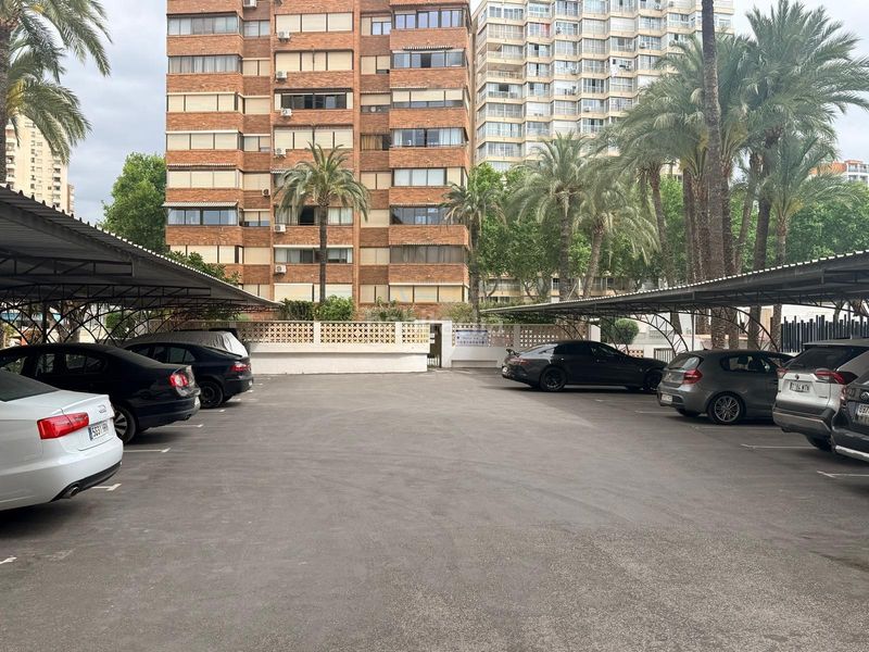 Foto 28837026-f97b-4451-9b74-b144a6b78014. Pis amb aparcament piscina a Playa Levante Benidorm