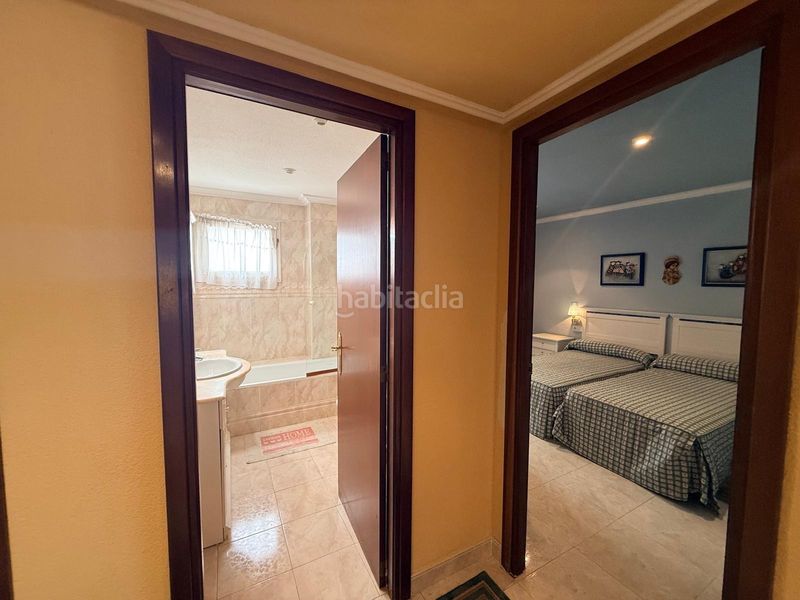 Foto b8cbd71d-2ac1-42a2-a6b3-c9cd985c67d7. Pis amb aparcament piscina a Playa Levante Benidorm