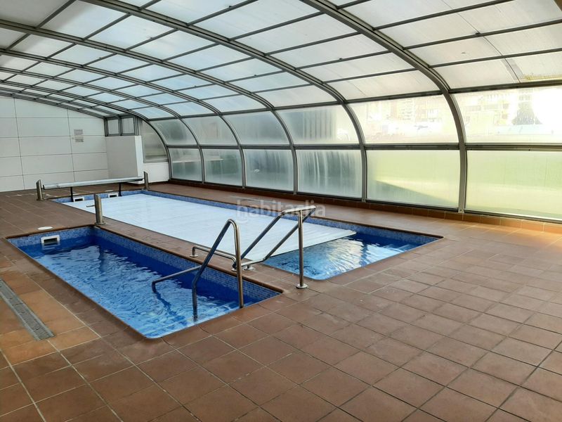 Foto c83f6daf-53a1-4e05-8bf5-d4e0b2b95885. Pis amb calefacció aparcament piscina a Playa Levante Benidorm