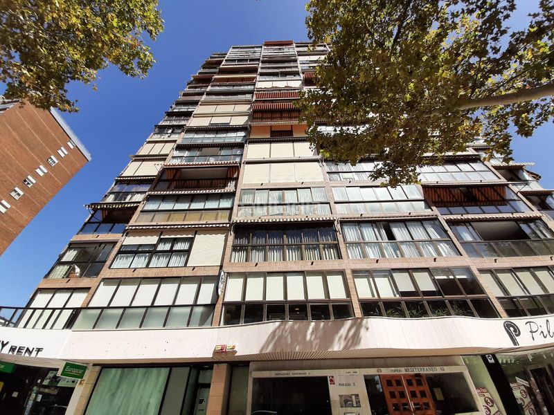 Foto d3205c33-58c1-4496-8d4b-5fe43ccd1936. Apartament amb piscina a Playa Levante Benidorm