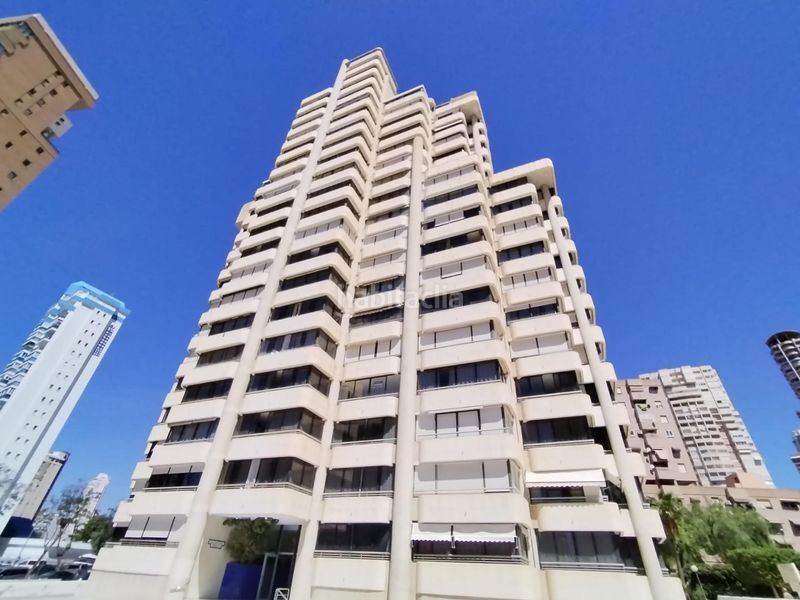 Foto 82349cca-f7a5-4a2b-ba93-a7933b4d4504. Apartament amb aparcament piscina a Levante Alto Benidorm