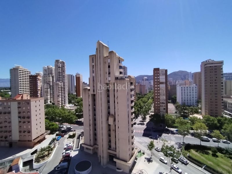 Foto b7d9bf54-cbff-4b91-bda5-1c5d82a568a8. Apartament amb aparcament piscina a Levante Alto Benidorm