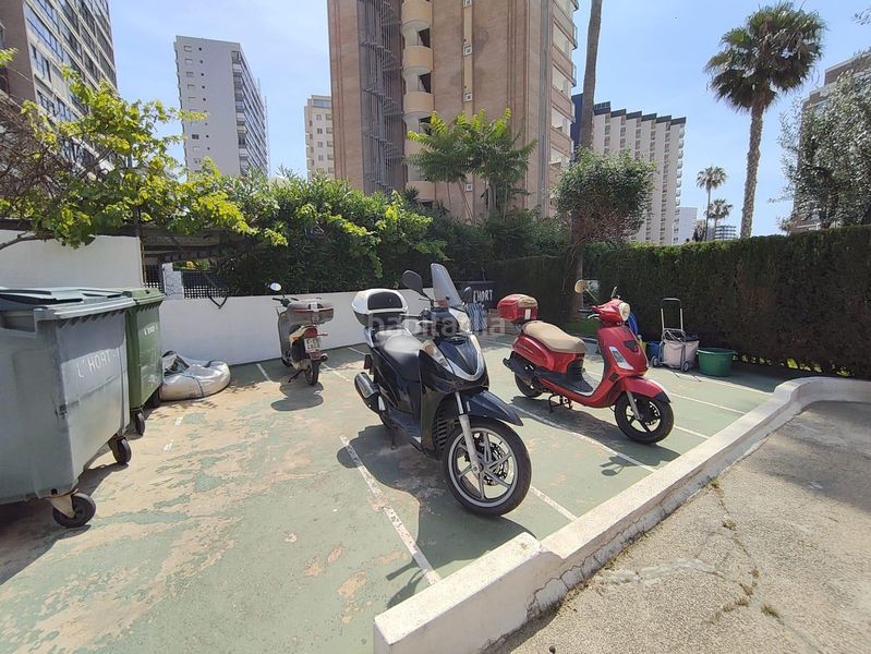 Foto 46a4d5d9-8a10-461f-a316-c37f357aef87. Pis amb aparcament piscina a Levante Alto Benidorm