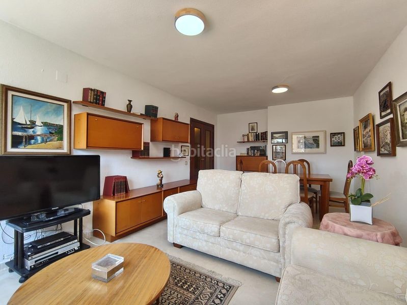 Foto c7c242fb-35e3-47e7-9ea1-6d35e8b7b2b8. Pis amb aparcament piscina a Levante Alto Benidorm