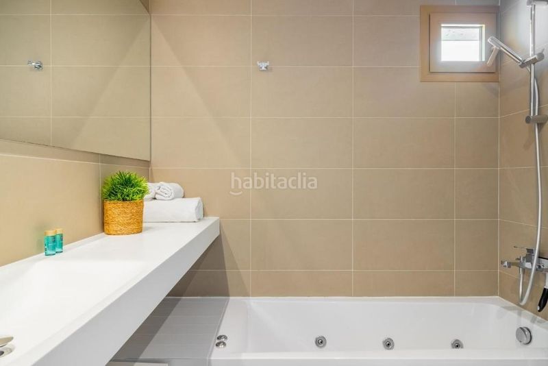 Foto 48a63062-1900-4407-b2d8-70b9277f5e15. Pis amb calefacció aparcament piscina a Playa Poniente Benidorm