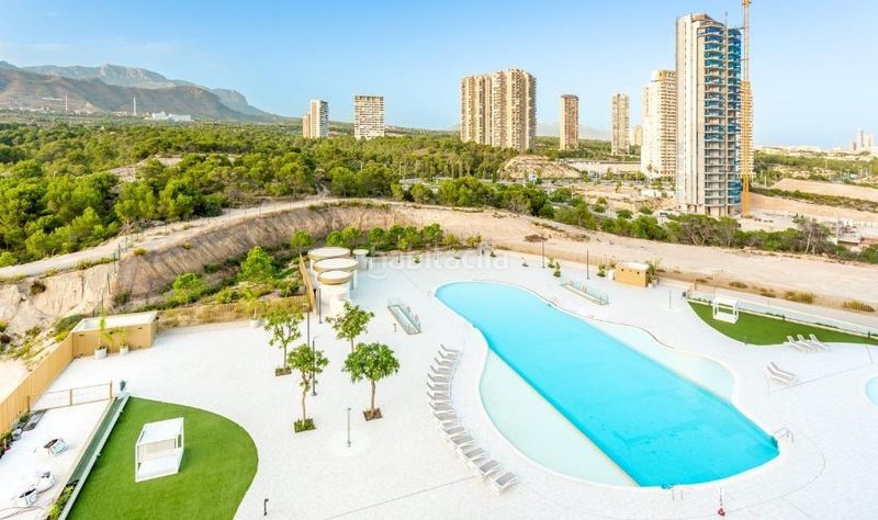 Foto bcc9cc1b-0764-4308-8ede-16f3671050e8. Pis amb calefacció aparcament piscina a Playa Poniente Benidorm