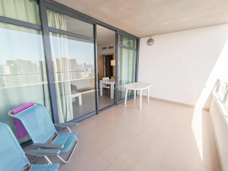 Foto bb9f4222-5622-4a37-9f3d-1578d2d6897d. Apartament amb calefacció aparcament piscina a Levante Alto Benidorm