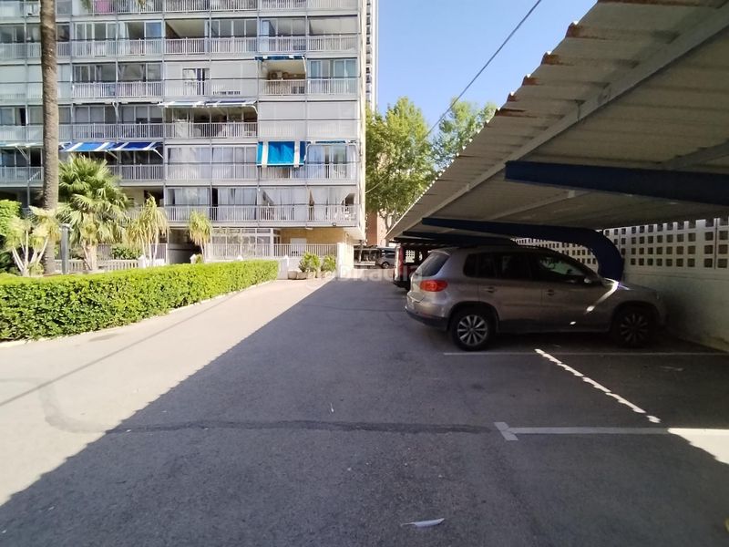Foto 16f29a96-60ab-4f9f-9b68-8101cd85fa74. Pis amb aparcament a Playa Levante Benidorm
