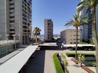 Appartamento in Playa Levante. Amplio piso de 3 dorm. de esquina en av. mediterráneo con acceso