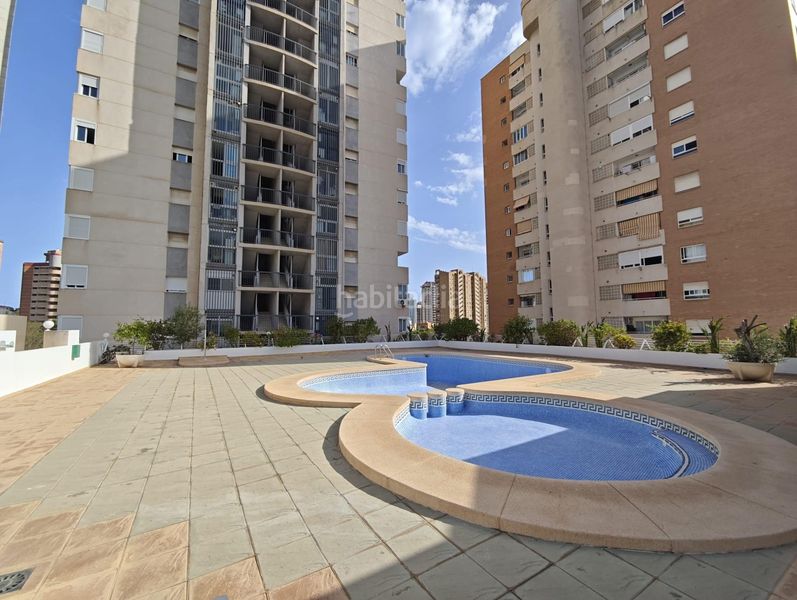 Foto b7e853cf-5b36-4cf2-9d66-6eb7a0920161. Pis amb aparcament piscina a Playa Poniente Benidorm