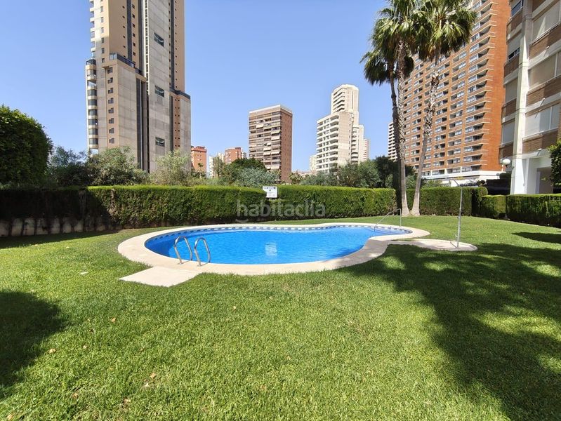 Foto 15c50224-a7b6-40c1-83fe-2dc0b0ded8dd. Apartament amb aparcament piscina a Levante Alto Benidorm