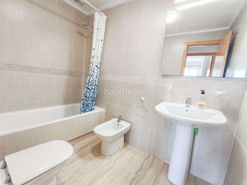 Foto a65e2af2-6749-48fa-b187-691430d7ddea. Apartament amb calefacció aparcament piscina a Via Parque Benidorm
