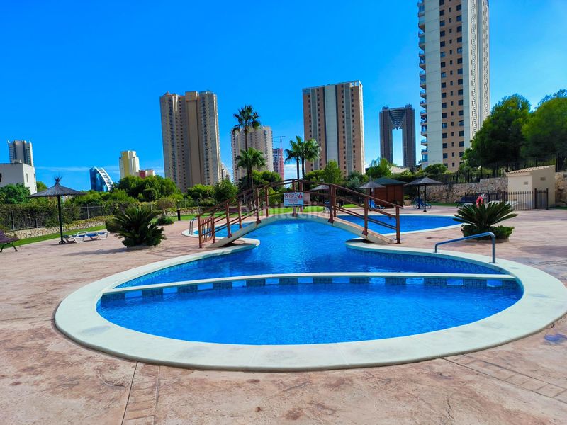 Foto cd973fbb-210f-4287-8c55-5d06e3ec54b7. Apartament amb calefacció aparcament piscina a Via Parque Benidorm