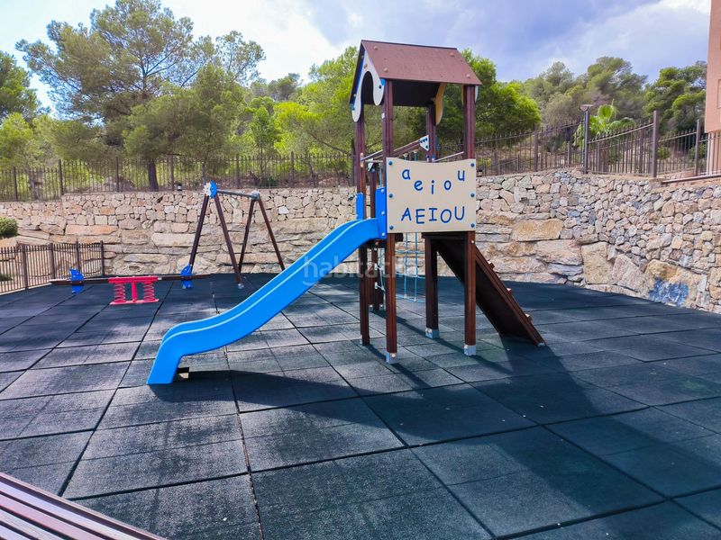 Foto dda54632-804a-43e4-b9e0-e63adaef1f69. Apartament amb calefacció aparcament piscina a Via Parque Benidorm
