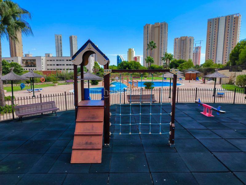 Foto f55eb567-c94d-494c-af5e-92633710296a. Apartament amb calefacció aparcament piscina a Via Parque Benidorm