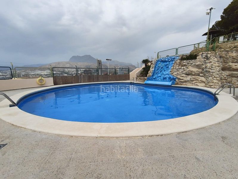 Foto b151fe04-38d3-4205-91b3-c9c177368e4a. Apartament amb piscina a Playa Poniente Benidorm