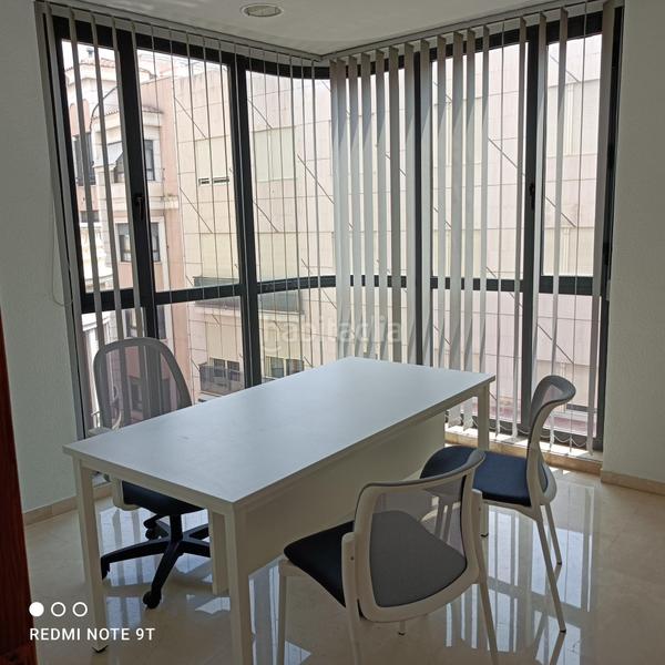 Foto 352f5e48-60dc-4567-9730-280bf86e12f1. Lloguer oficina a calle almorida 2 a Centro Elche / Elx