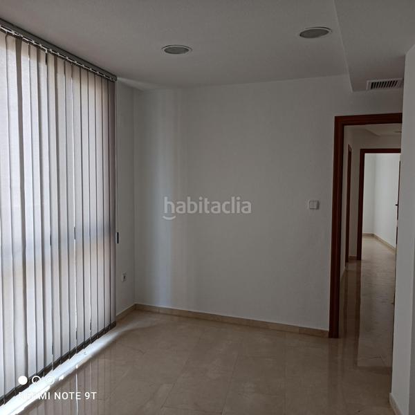 Foto 63830b71-9b56-4a27-9aa8-3d99969edaf0. Lloguer oficina a calle almorida 2 a Centro Elche / Elx