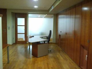 Miete Büro in Centro. Despacho profesional totalmente equipada en centro