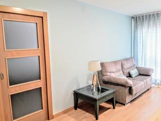 Miete Etagenwohnung  Calle eduardo ferrandez garcia. Piso con terraza privativa muy cerca del centro de elche