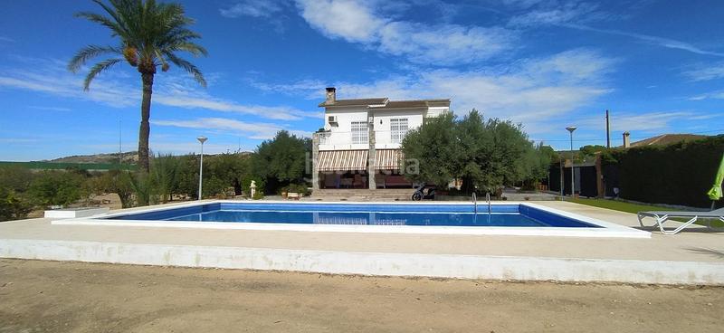 Foto aef77962-d27e-4e0f-bdff-b1b03bc9bdc2. Xalet amb aparcament piscina a Jubalcoi Elche / Elx