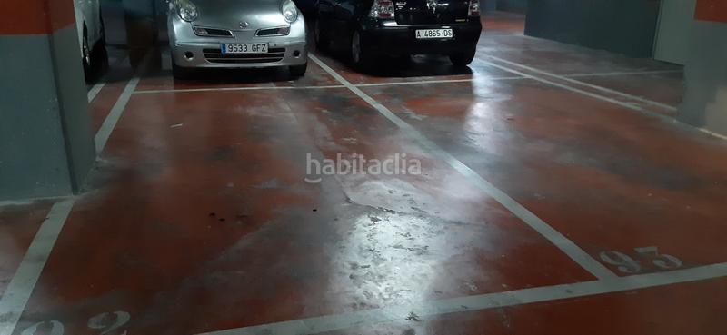 Foto cc330237-ca85-41ef-a32a-510f01562a39. Parking voiture dans Centro Elche / Elx