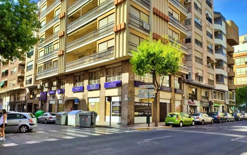 Foto 1d46c7df-a16a-451b-a3c8-b320d1d664d8. Lloguer local comercial a calle ruperto chapi 43 a Elche / Elx