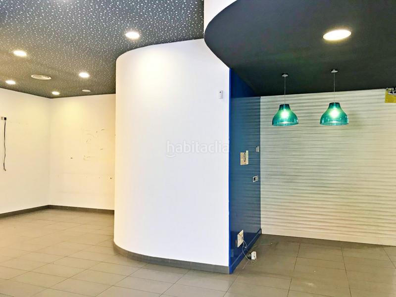 Foto b1c0a778-309d-4b58-84a6-b16669eb0398. Lloguer local comercial a calle ruperto chapi 43 a Elche / Elx