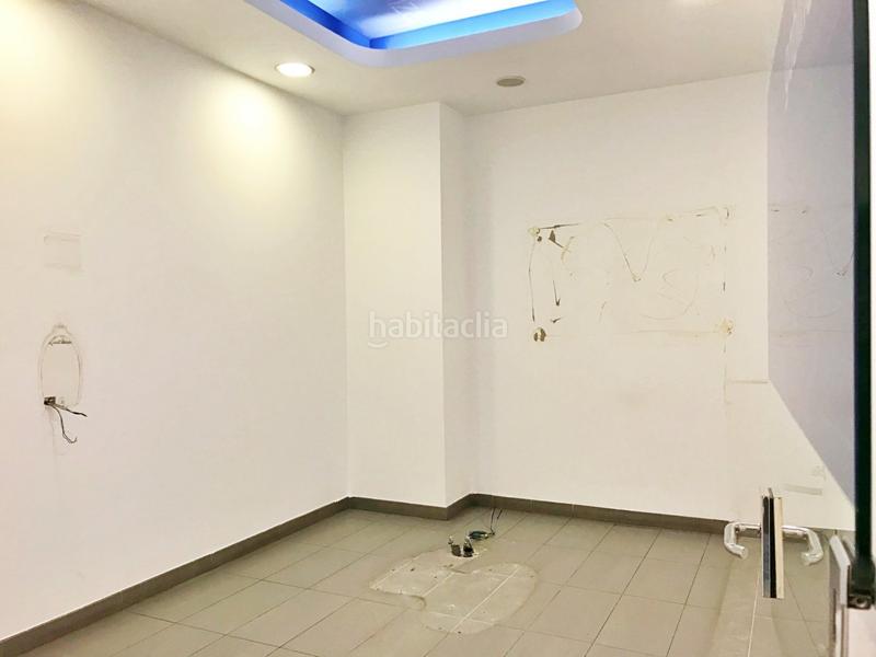 Foto 7ed8c89e-6fdc-47c3-a658-d40c5b3acd5a. Rent business premise in calle ruperto chapi 43 in Elche / Elx