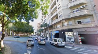 Parking coche en Avenida de la libertad 63. Garaje en elche corazon de jesus