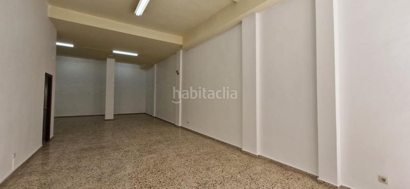 Foto dc9078f3-e42c-4925-b9cf-709e3a1619b7. Alquiler local comercial  en federico garcia lorca en Elche / Elx