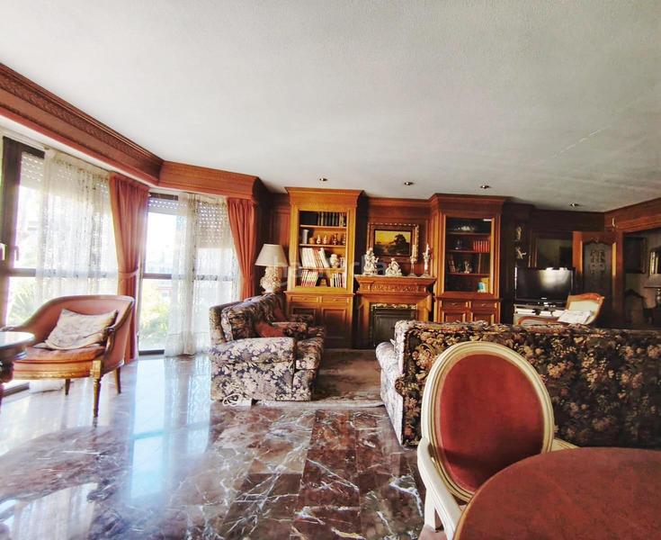 Foto 101a6fbd-3c79-4830-b1d9-cc99527b023f. Piso en calle calle kurssal piso en elche glorietaCentro en Elche / Elx