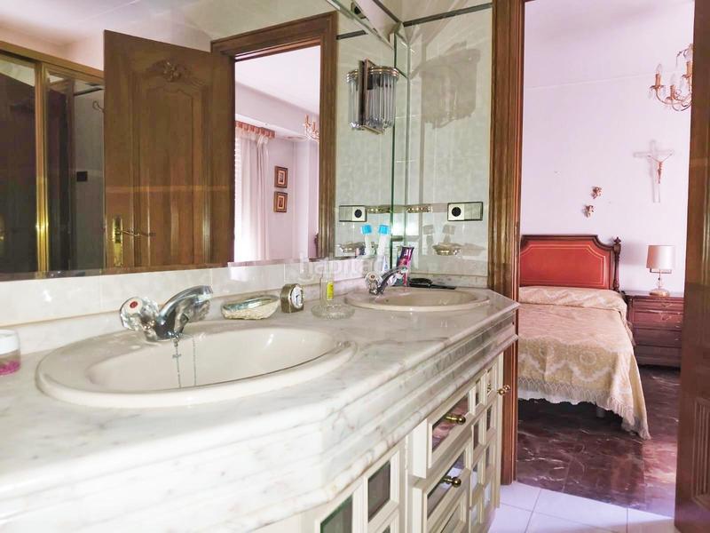 Foto 8d66fcd0-7fad-46d9-a428-62538b0875d9. Piso en calle calle kurssal piso en elche glorietaCentro en Elche / Elx