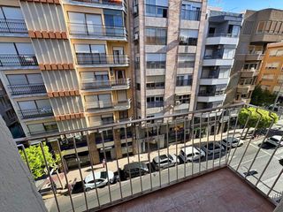 Pis  Calle vicente blasco ibañez. Piso para reformar en vicente blasco ibañez