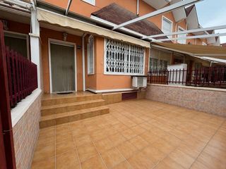 Casa a schiera  Calle de josefina manresa. Adosado en elche altabix