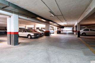 Parking coche  Calle salvador del mundo