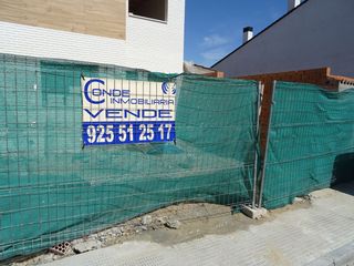 Casa adosada en Centro. Casa adosada con 3 habitaciones con parking y calefaccin