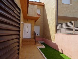 Casa adossada a Centro. Chalet en venta facilidades de pago a un maximo de un año